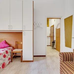 Polytechnic Lovely And Cosy Flat Apartment