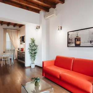 Charming Brera - Madonnina Apartment Milan